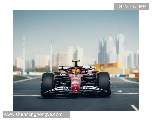 F1车队车手更换对赛季整体表现及成绩波动的深度分析 F1车队车手更换对赛季整体表现及成绩波动的深度分析