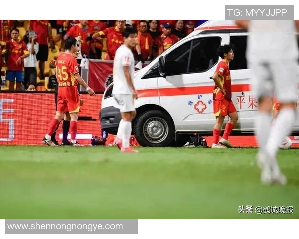 世界杯预选赛争议频发球迷炸锅引发热议各界声音不断发酵 世界杯预选赛争议频发球迷炸锅引发热议各界声音不断发酵